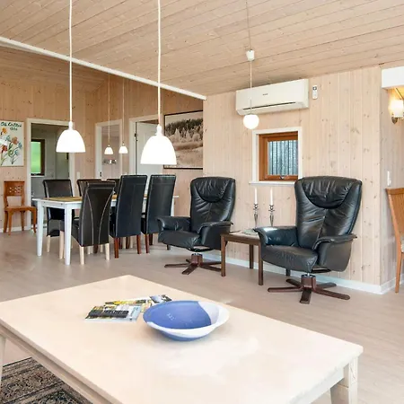 6 Person In * Ansager